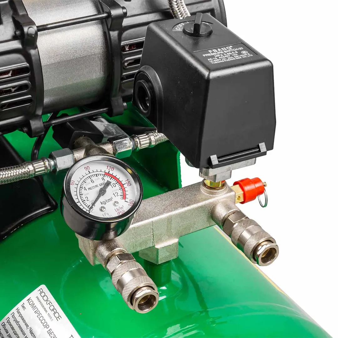 Компрессор поршневой с прямым приводом, 6 цилиндров, безмасляный, ресивер 100 л, 3.3 кВт, 8 бар, 630 л/м, 230В RockForce RF-TB265-100 OIL FREE