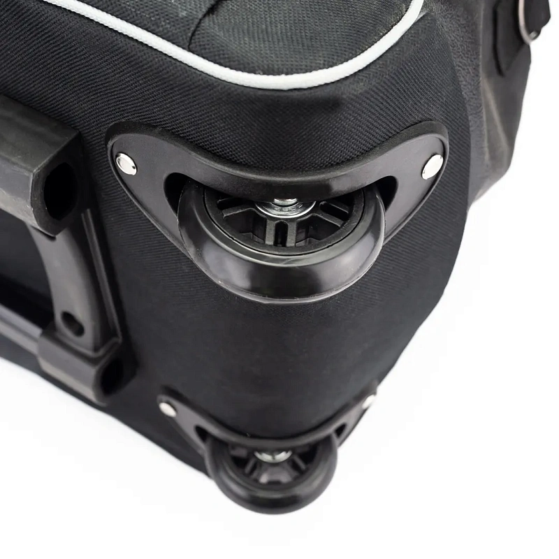 Сумка дорожная для инструмента с плечевым ремнем и выдвижной ручкой, водостойкая 90 л JCB JCB-18VKB