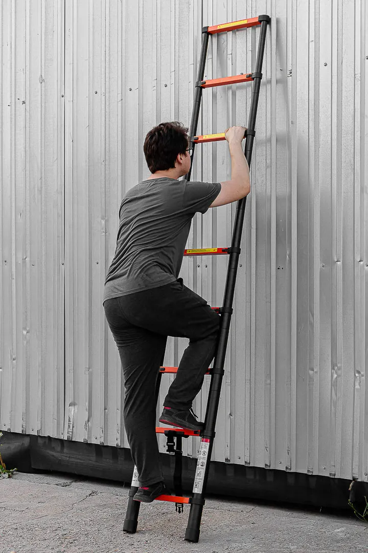 Лестница телескопическая алюм. бытовая 2.6м, 9 ступ. ISMA ISMA-UP260