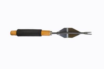 Корнеудалитель садовый с деревянной рукояткой L360 мм WMC TOOLS WMC-TG2104020-J