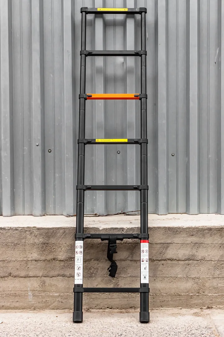 Лестница телескопическая алюминевая бытовая 2,0 м, 7 ступ. RockForce RF-UP200