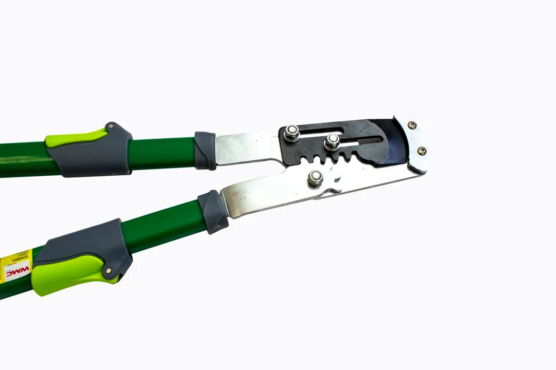 Сучкорез торцевой для сухих веток с телескопическими рукоятками, L 640-880 мм, ширина лезвия-55 мм WMC TOOLS WMC-TG1203024-H