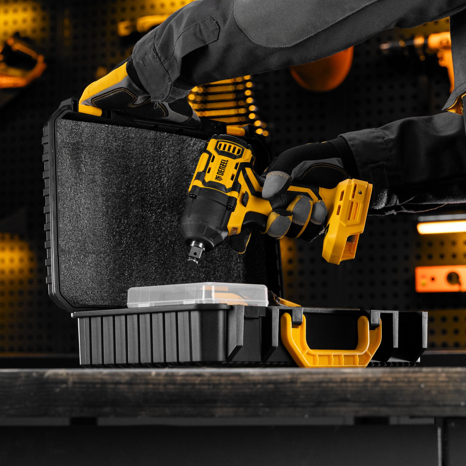 Гайковерт ударный аккумуляторный бесщет. CIWH-BL-20-500, Li-Ion, 20 В Denzel 26524