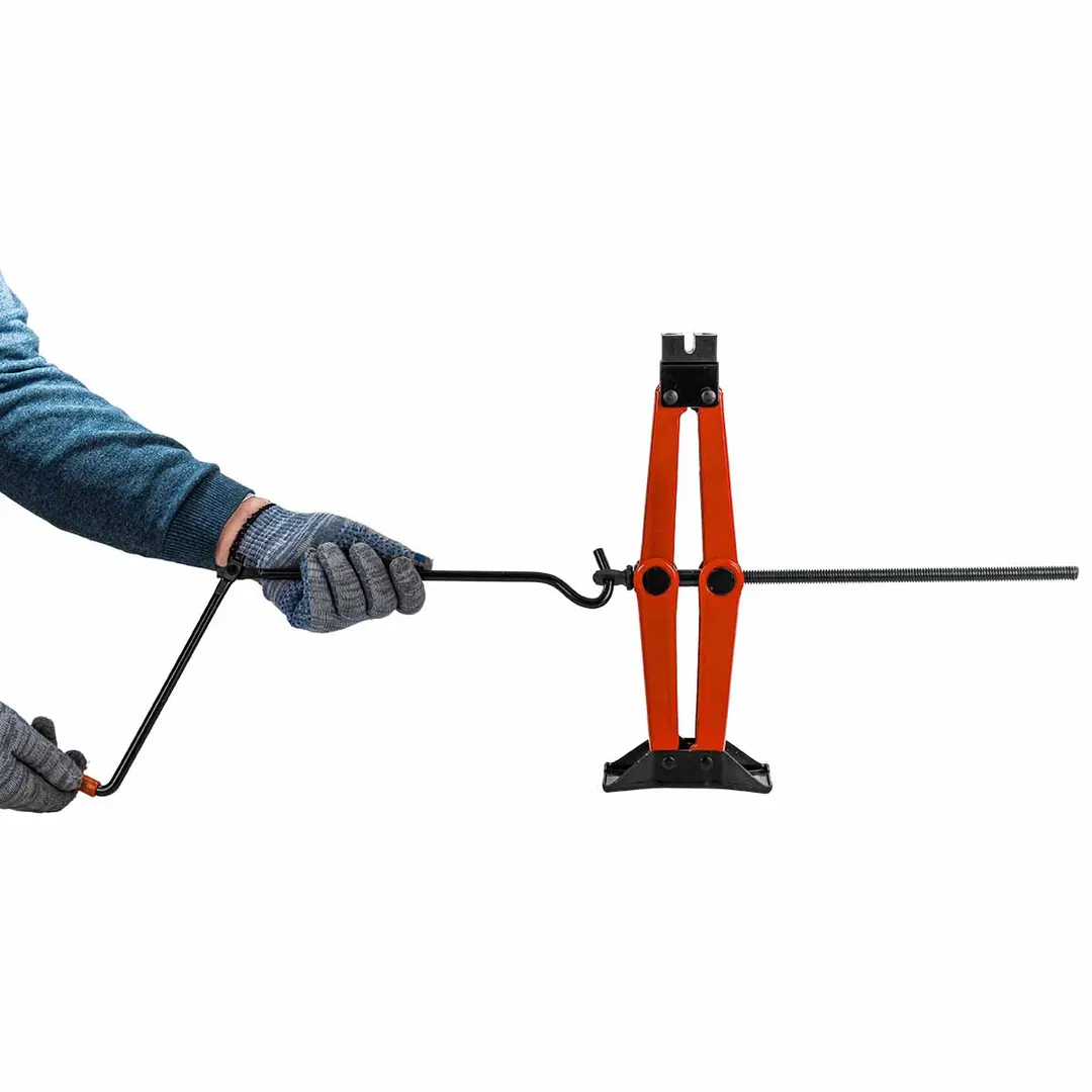 Домкрат механический ''ромб'' 2 т, 115-400 мм, L-420 мм в водоотталкивающем чехле BaumAuto BM-10152D