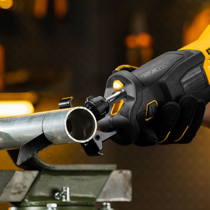 Пила сабельная аккумуляторная бесщет. RS-250, Li-Ion, 20 В Denzel 28802