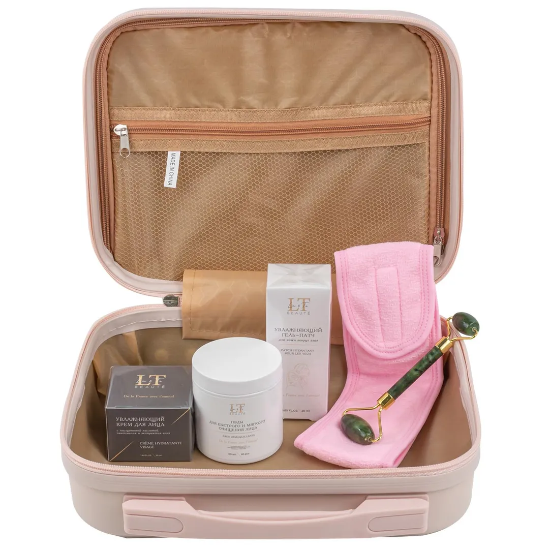 Набор, сумка розовая2208#, крем для лица, ролик зеленый, Пэды, гель патчи, повязка на липучке розовая La and Te beaute LT13Bag