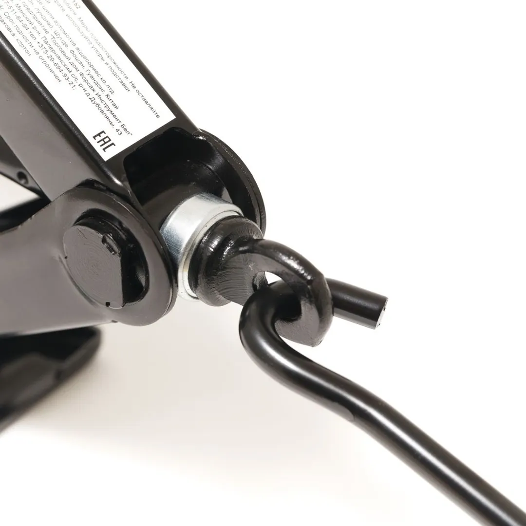 Домкрат механический ''ромб'' 2 т, 115-380 мм, с резиновой накладкой в водоотталкивающем чехле ForceKraft FK-10152