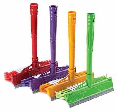 Сгон для окон со щеткой, 22см