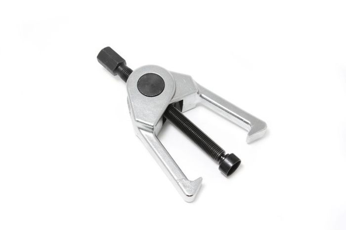 Съемник шаровых опор и наконечников рулевых тяг двухлапый RockForce RF-62814