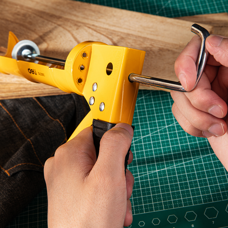 Пистолет для герметика Deli YS EDL2350, полукорпусной, 230 мм