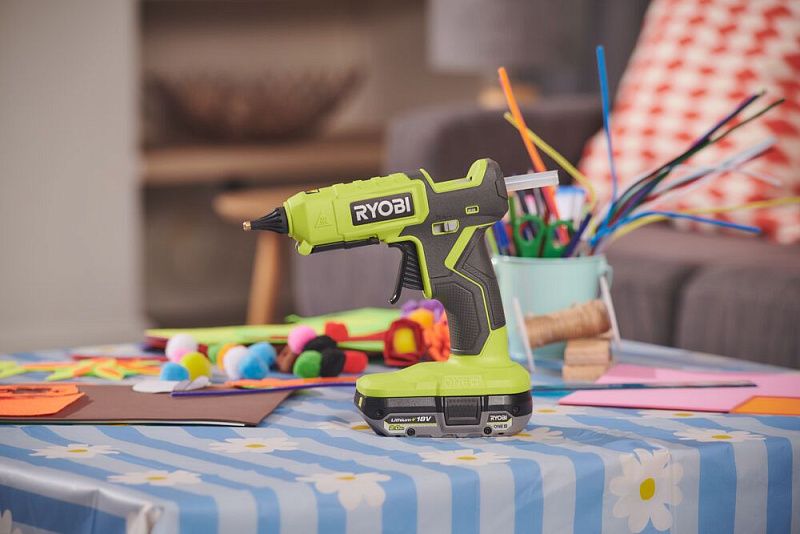 ONE + / Термоклеевой пистолет RGL18-0 RYOBI 5133005002