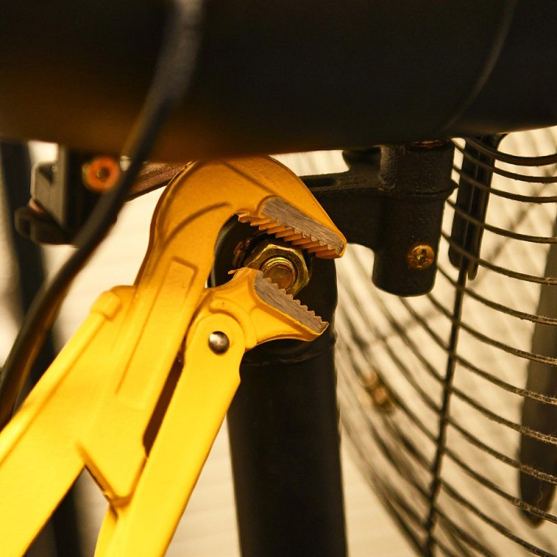 Ключ трубный Deli YS EDL105155 1,5, раскрытие губок, 55 мм, желтый