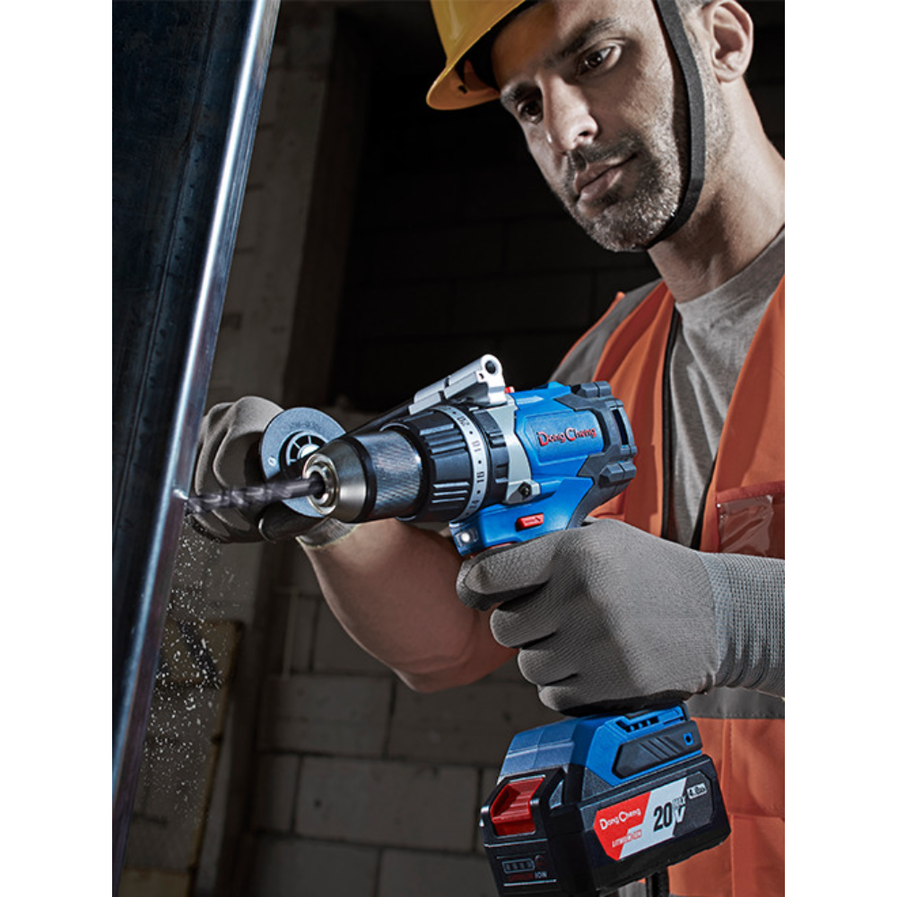Аккумуляторная дрель-шуруповерт DongCheng DCJZ03-13 (TYPE EM), 20 В, 120 Нм, 2 АКБ, 4 Ач, З/У 4А
