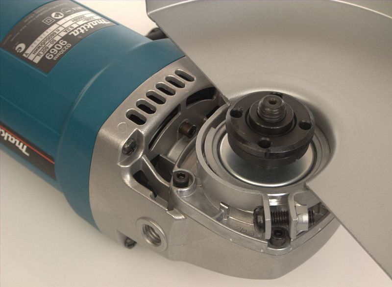 Угловая шлифмашина 9069F (9069 F) MAKITA