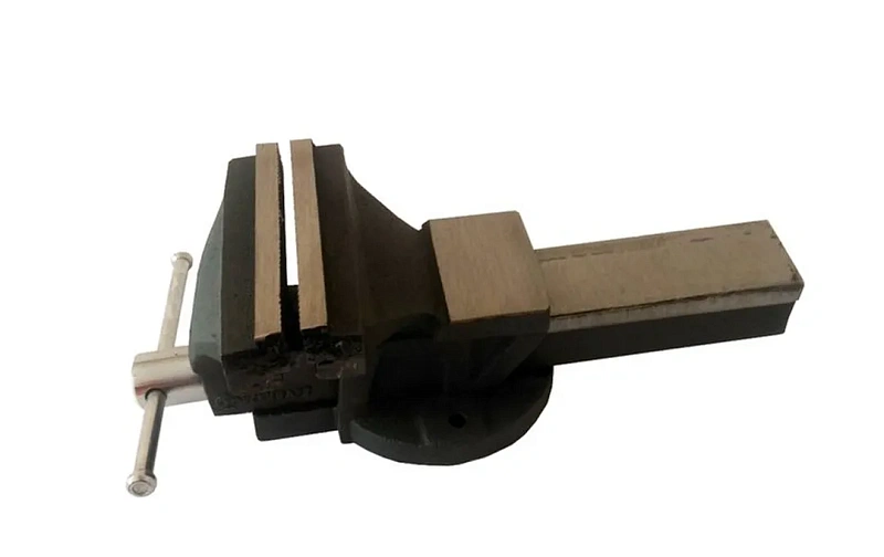 Тиски стальные с наковальней 150 мм ForceKraft FK-6540206