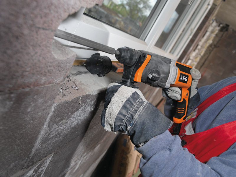 Перфоратор KH 26 E трехрежимный SDS + AEG Powertools 4935428180