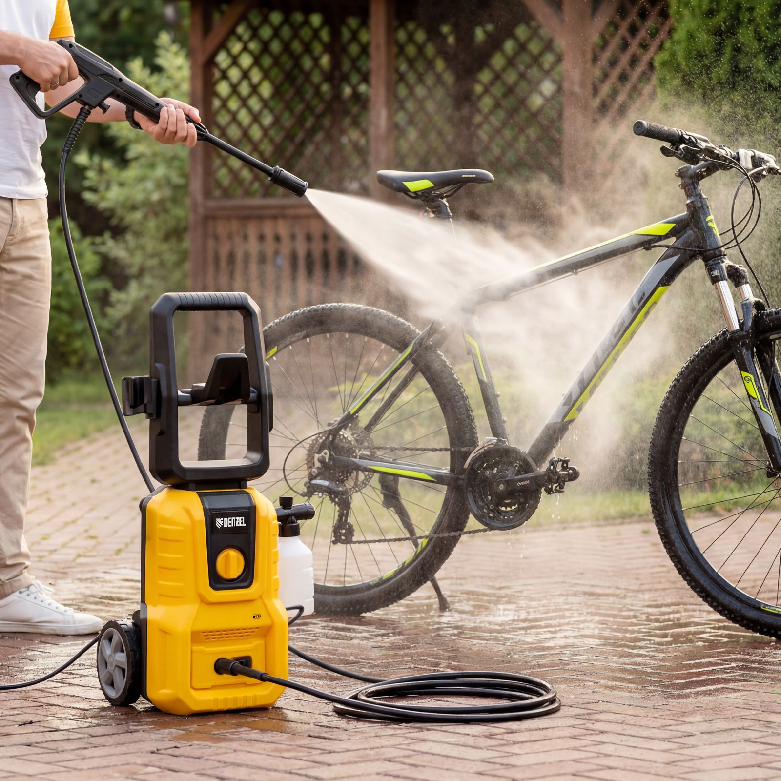 Моечная машина высокого давления R-135, 1600 Вт, 135 бар, 390 л/ч Denzel 58261