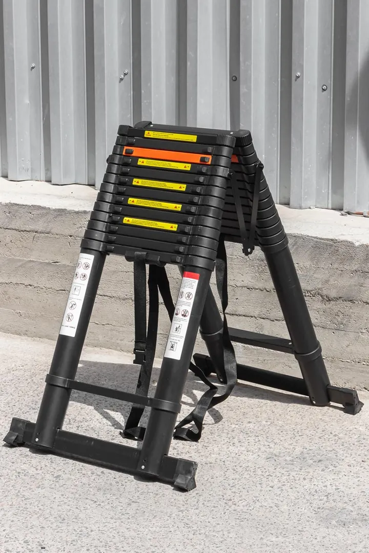 Стремянка телескопическая алюминевая бытовая 5,4 м, 14+14 ступ. RockForce RF-UP540-2