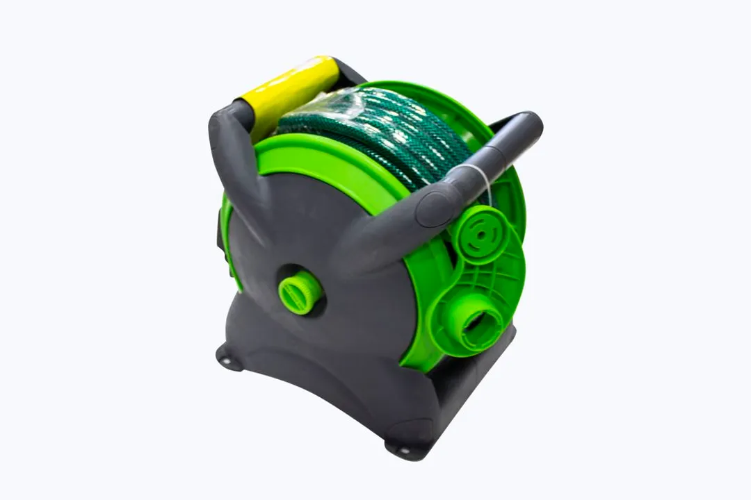 Поливочный шланг ПВХ 12 мм х 15 м в катушке, пистолет распылитель, 3 быстроразъема WMC TOOLS WMC-TG7301007-15M