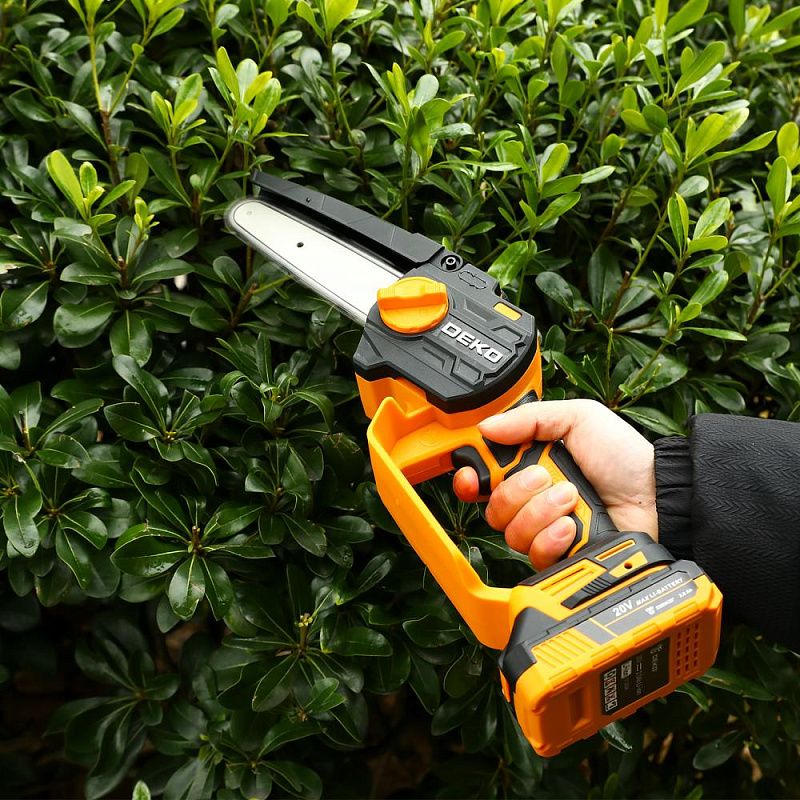 Пила цепная аккумуляторная DKCHS 20-6 063-4309 DEKO 063-4309