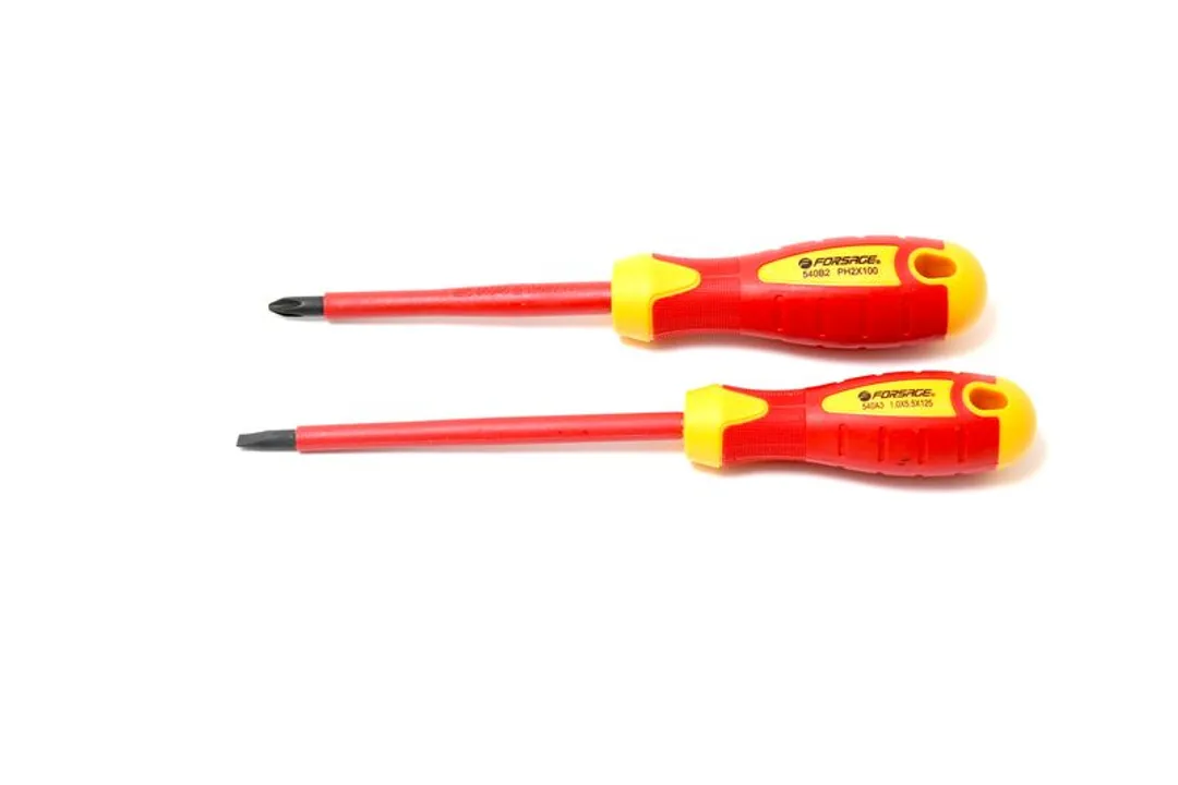 Набор отверток диэлектрических 2 пр. CrV6150 Forsage F-2028DE