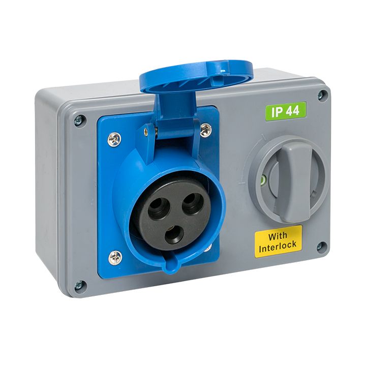 Розетка с блокировкой и выключателем 1423 2Р+РЕ 32А 220В IP44 EKF ps-1423-32-220