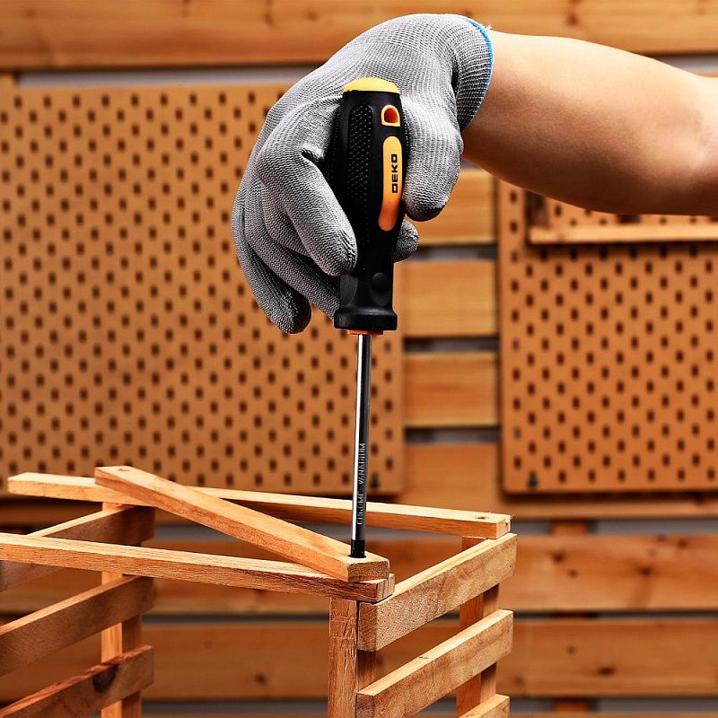 Набор инструмента для дома и авто DKMT102-1 (102 предмета) DEKO 083-2052