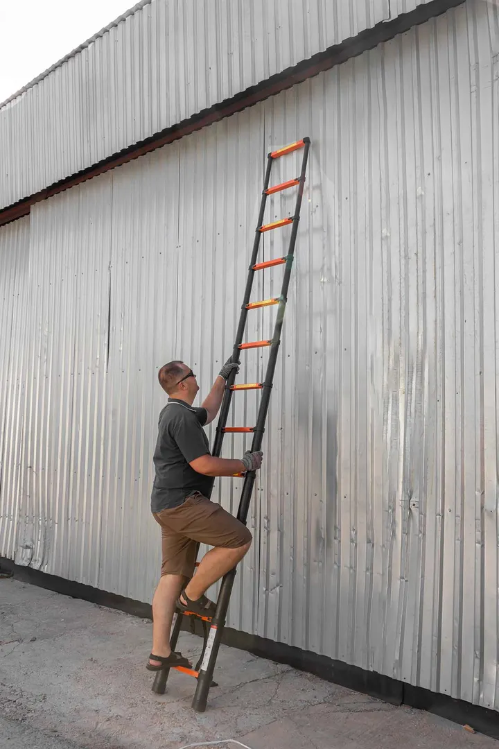 Лестница телескопическая алюм. бытовая 3.8м, 13 ступ. ISMA ISMA-UP380