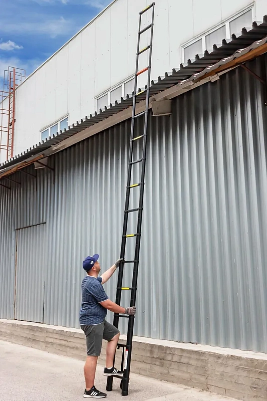 Лестница телескопическая алюминевая бытовая 6,2 м, 14 ступ. RockForce RF-UP620