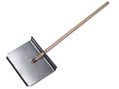 Лопата снеговая 350х470 тротуарная алюм. с дер.черенком STARTUL ST9069