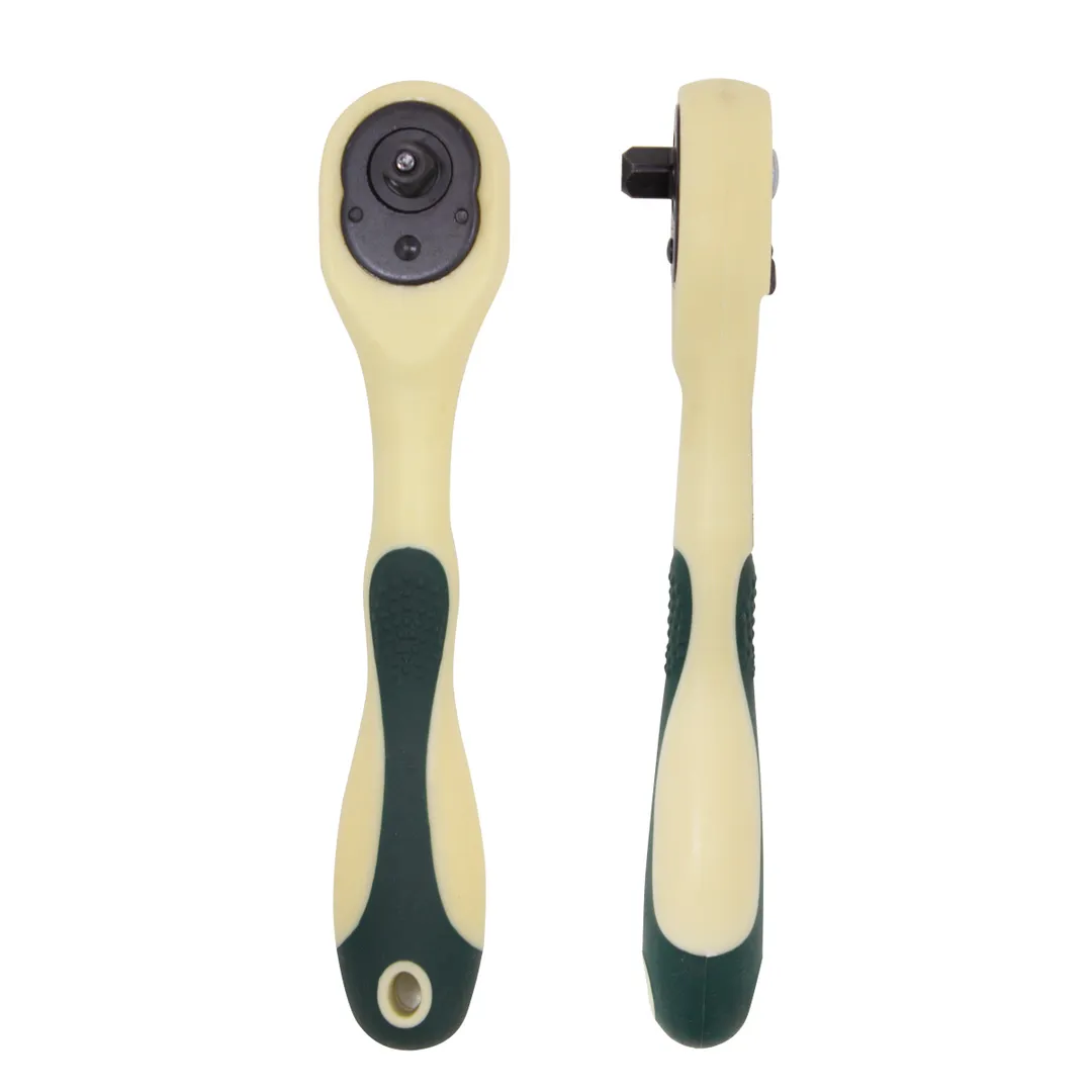 Трещотка реверсивная в пластиковом антикорозийном корпусе 1/4'', L-145 мм, 72 зуб RockForce RF-802272