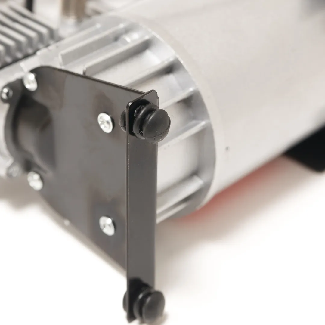 Компрессор поршневой автомобильный с витым шлангом 45 л/мин, 23А 12V, питание на клеммы Forsage F-95