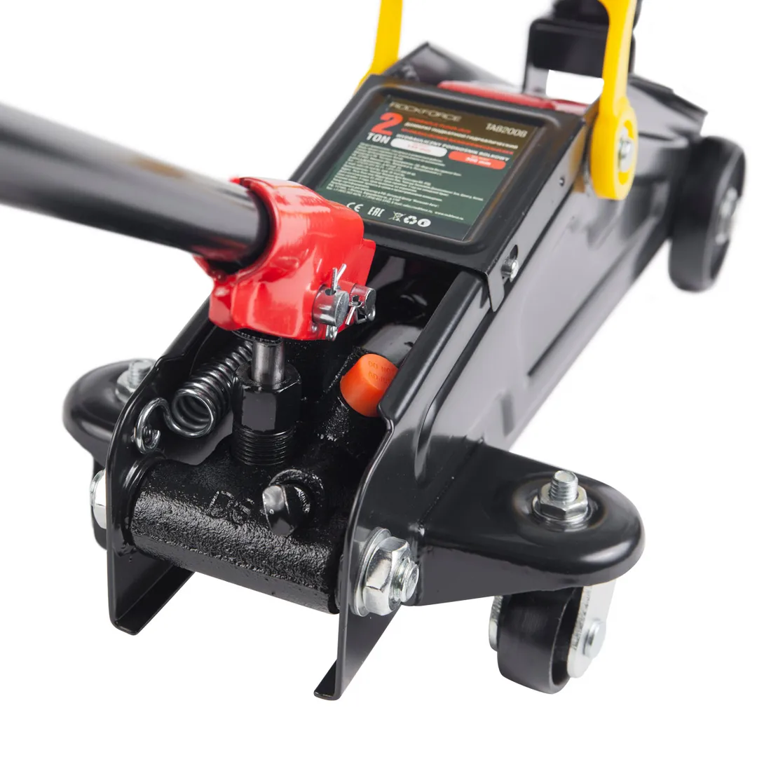 Домкрат подкатной гидравлический 2 т. 135-300 мм RockForce RF-TA82008