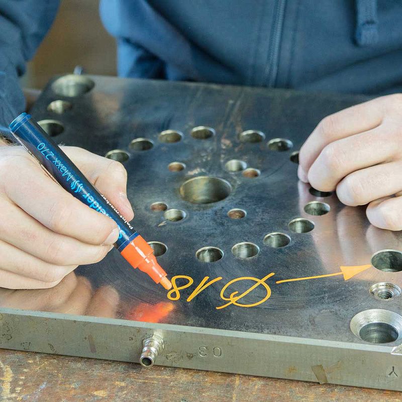 Маркер перманентный на нитрокраске "Schneider Maxx 270", 1-3 мм белый