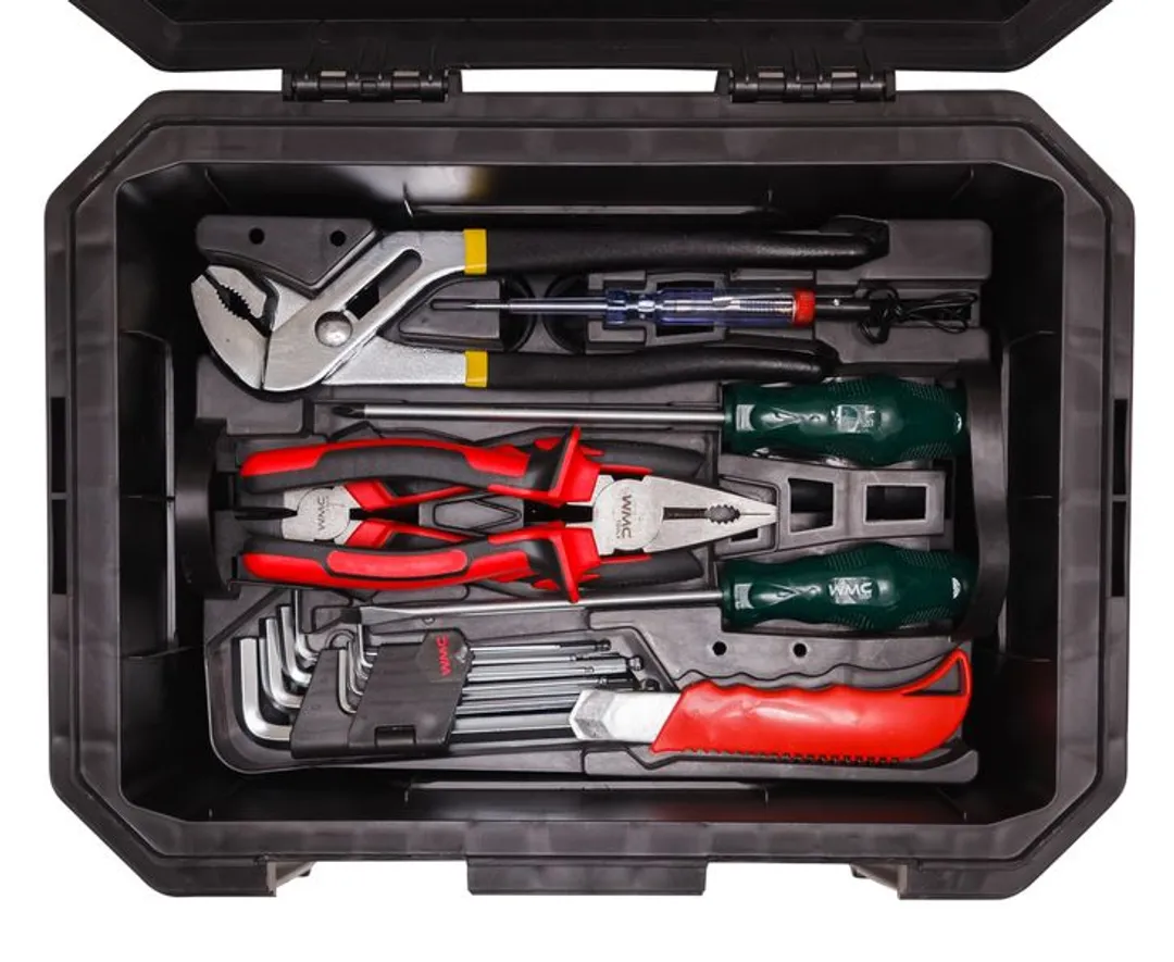 Набор инструментов 65 пр. 1/2'' 8-32 мм в чемодане-стуле WMC TOOLS WMC-4065C