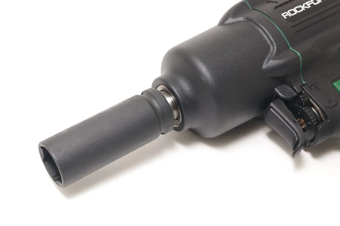 Пневмогайковерт ударный ''Twin Hammer'' 1450Hм 1/2'', с реверсом и регулировкой усилия в облегченном корпусе RockForce RF-82549