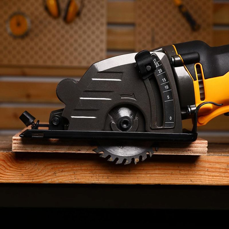 Пила циркулярная CS-850W DEKO 084-1153