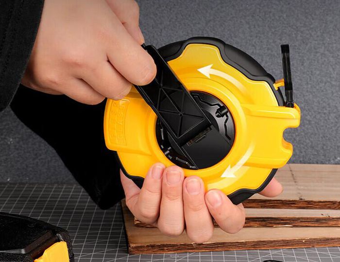 Рулетка "Deli 9920", 20 м, желтый, черный