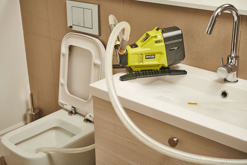 ONE + / Насос для перекачки воды R18TP-0 (без батареи) RYOBI 5133003934