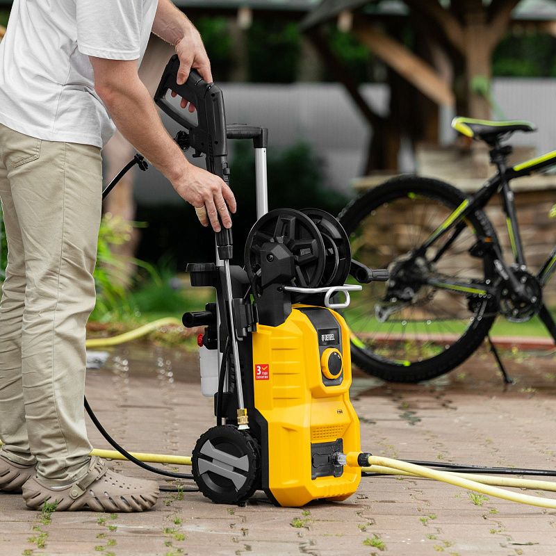 Моечная машина высокого давления R-180iD, 2000 Вт, 180 бар, 420 л/ч, асинх. двиг., бараб. Denzel 58266