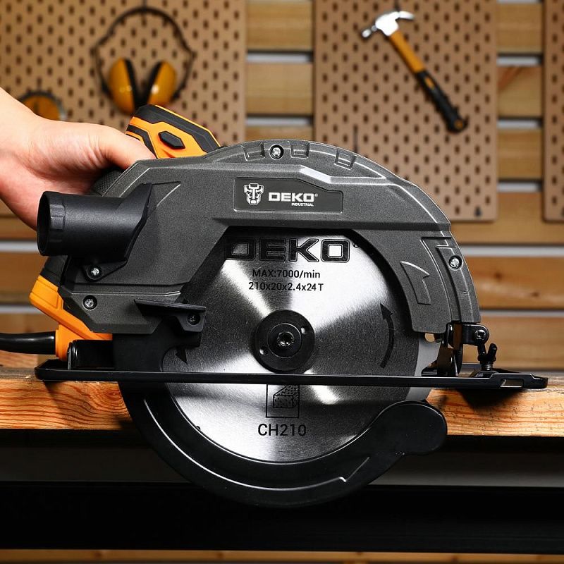 Пила циркулярная DKCS2300W DEKO 084-1050