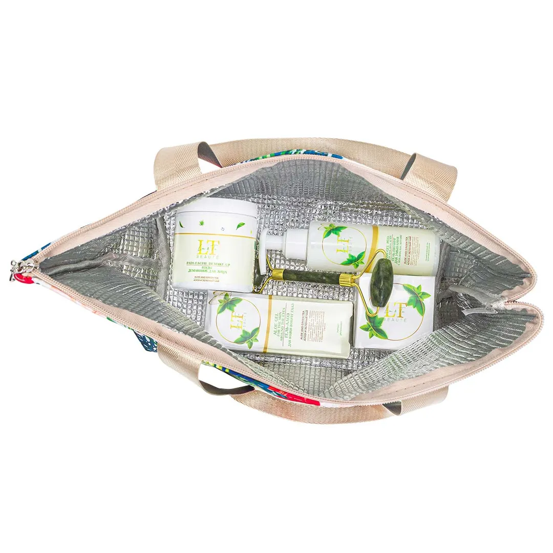 Набор Алоэ и Зеленый чай, термосумка LT-BS3, крем для лица, гель-алоэ для кожи вокруг глаз, гель-пилинг для умывания, ПЭДЫ демакияж, массажный ролик, зеленый La and Te beaute LT-24Bag