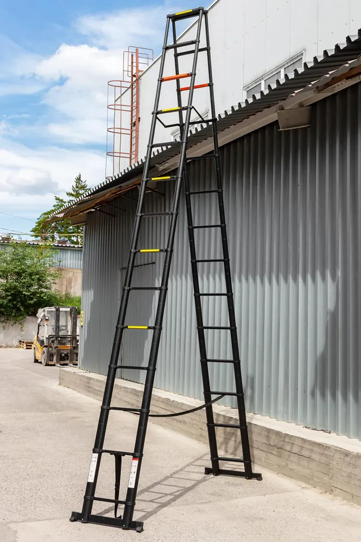 Стремянка телескопическая алюминевая бытовая 5,4 м, 14+14 ступ. RockForce RF-UP540-2