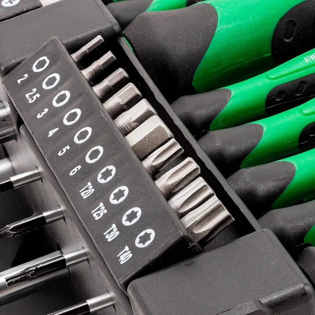 Набор отверток в комплекте с битами 37 пр RockForce RF-7037