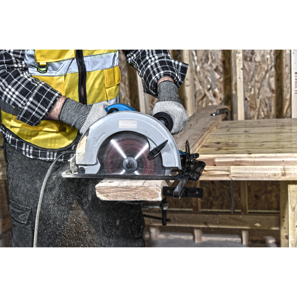 Пила циркулярная DongCheng DMY02-235, 235 мм, 2000 Вт