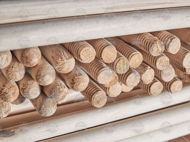 Черенок для щеток с резьбой ф25х1200 мм, 1 сорт ЛИДЕР 1400008281002