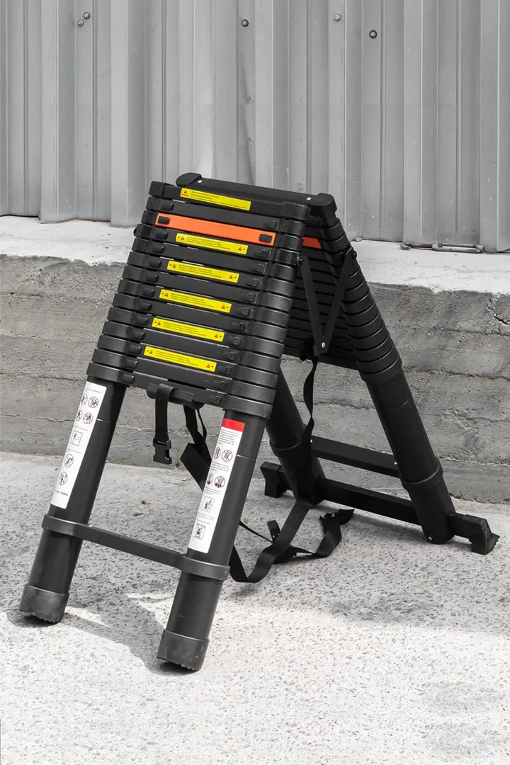 Стремянка телескопическая алюминевая бытовая 4,4 м, 15+15 ступ. RockForce RF-UP440-2