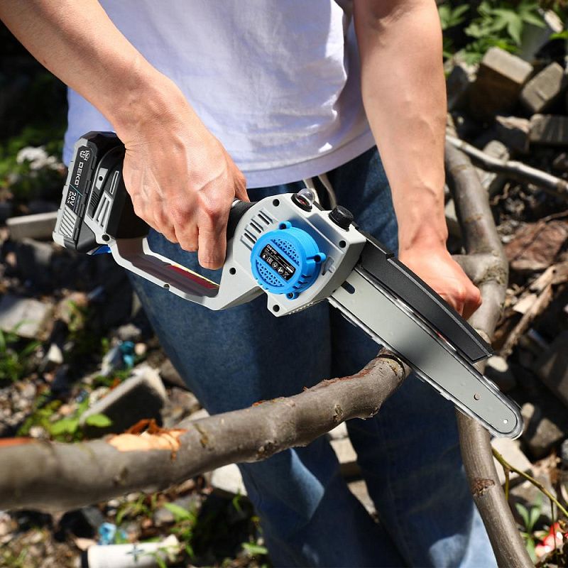 Пила цепная аккумуляторная DKCHS 20V 085-2010 DEKO 085-2010