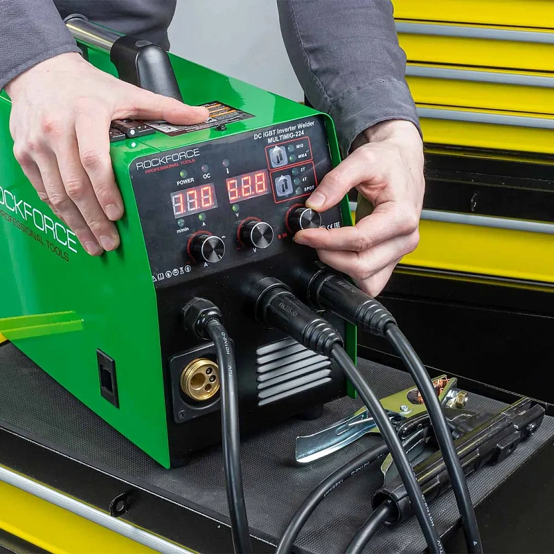 Сварочный аппарат 5.7кВт, 230В, Ø электрода 1.6-4 мм, Ø проволоки 0.6-1 мм, сварочный ток 40-224А RockForce RF-MULTIMIG-224