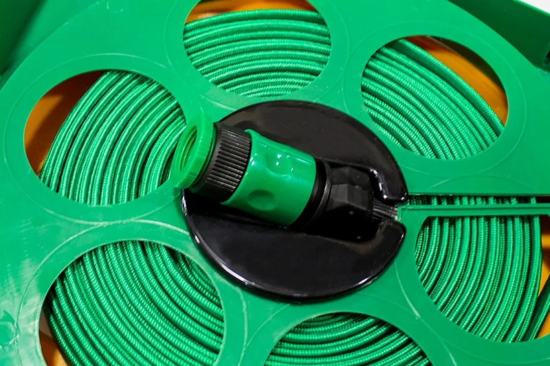 Шланг садовый ПВХ 15 м на катушке в комплекте с пистолетом-распылителем WMC TOOLS WMC-TG7301012